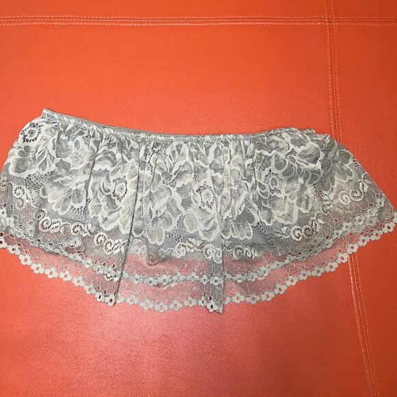 Flouncy Bandeau Bra Size S NEW - Picture 2 of 7